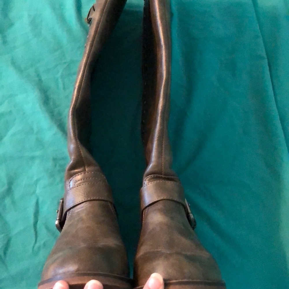 Grey stud boots - Picture 5 of 5